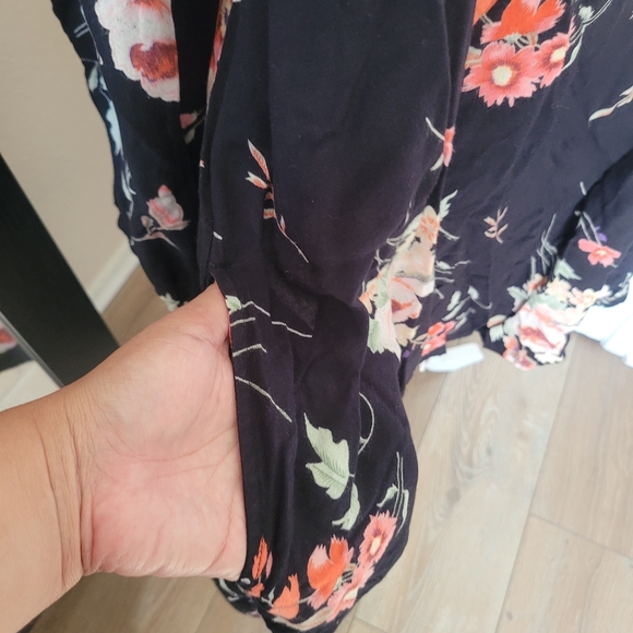 Floral dres- World Market with pocketw - Picture 4 of 6